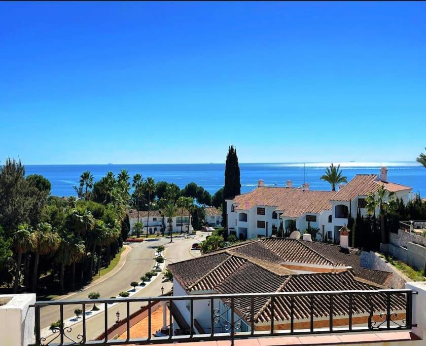 Atico Con Dos Terrazas Con Estupendas Vistas Del Mar Apartment Malaga Exterior photo